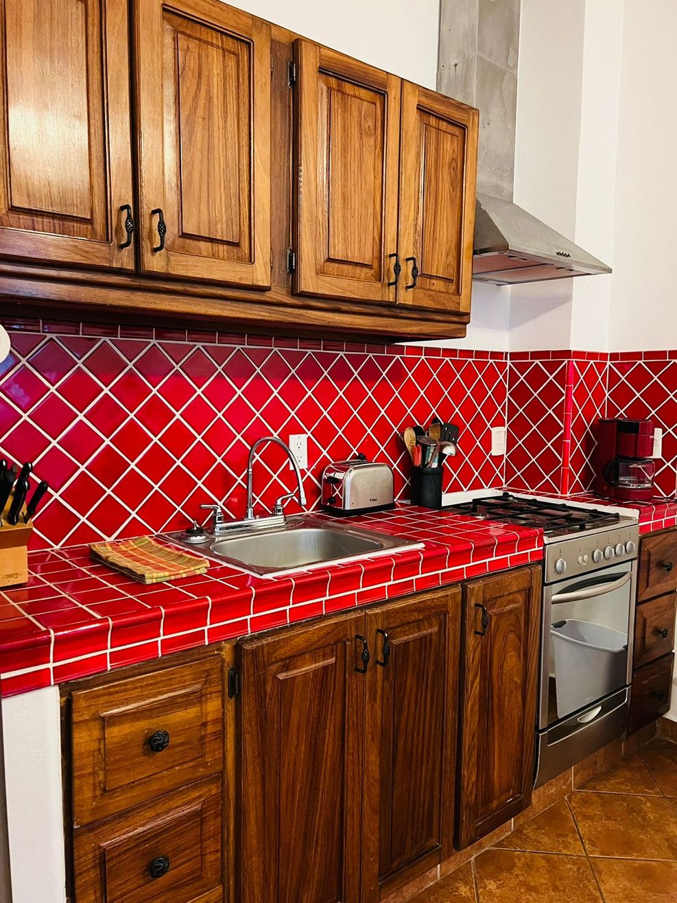 67d48b29417233f642864df1_optimized_987_c987x1316-0x0