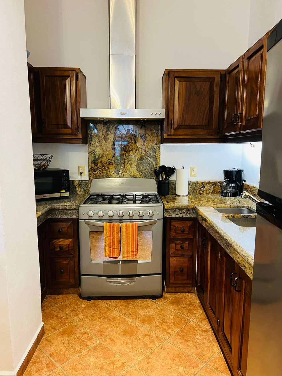 67d48b52cc77812794164825_optimized_987